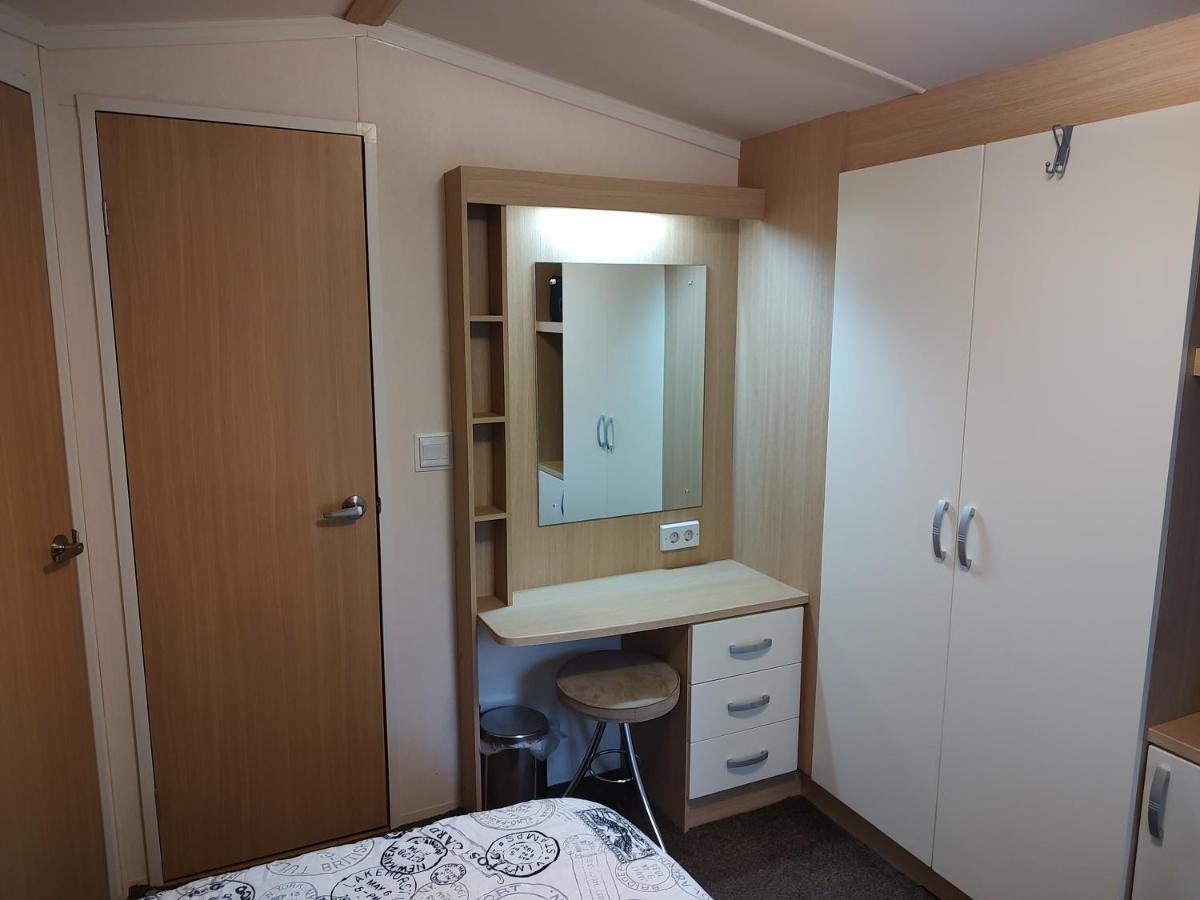 Chalet Met Veranda Aan Bosrand Vledder Экстерьер фото