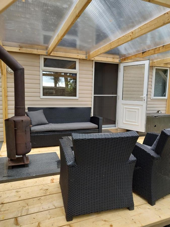 Chalet Met Veranda Aan Bosrand Vledder Экстерьер фото